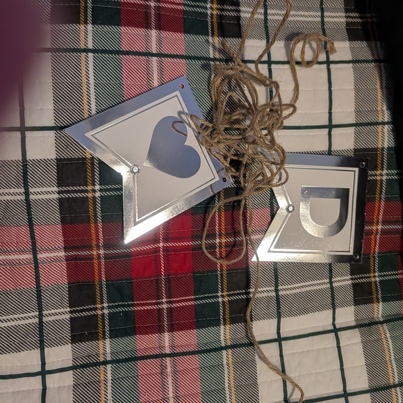 David Tutera 'Just Married' Bunting - Picture 3 of 4